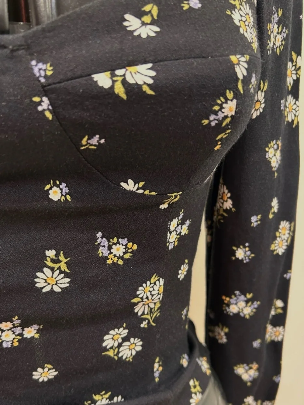 Reformation Daisy Black Floral Sweetheart Long Sleeve Top Size 2